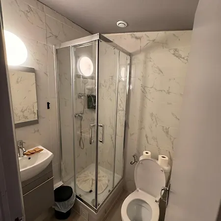 Louvain Hotel