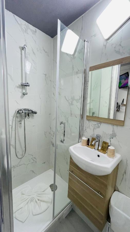 Hotel Louvain Parigi